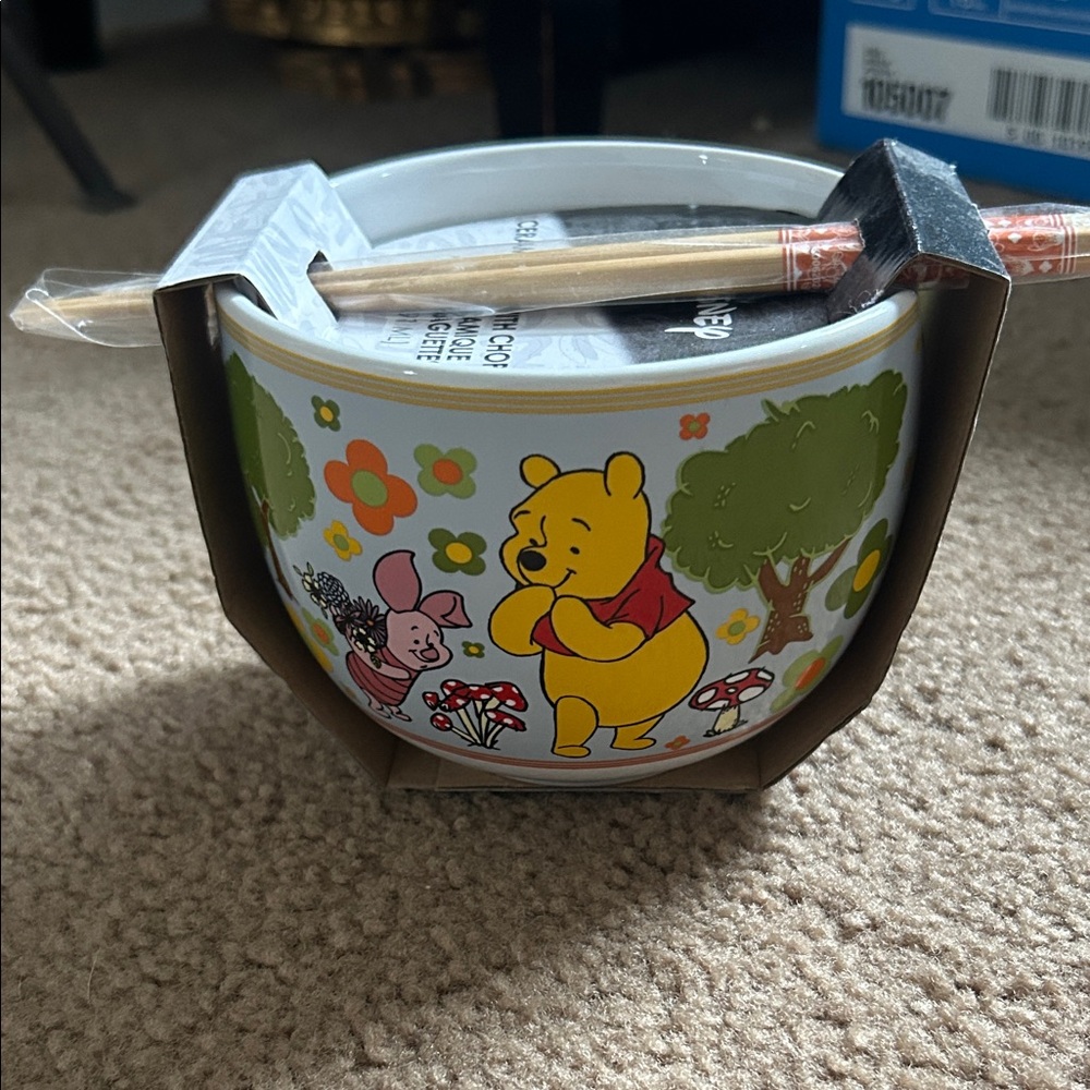 Winnie the Pooh Ceramic Bowl with chopsticks